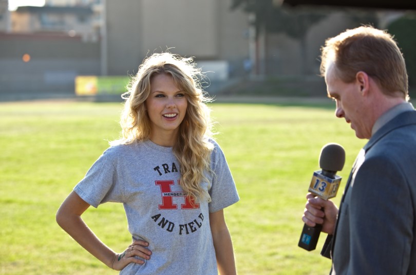 The Bar Room Podcast #84: (Vince McMahon, Taylor Swift, Palworld, Sega) Ft.&nbsp;@Loftipixels