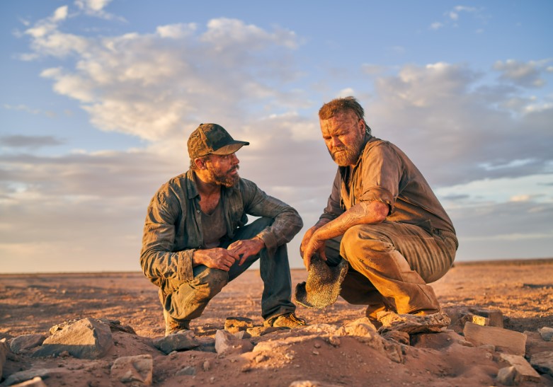 Gold (2022) Review: Zac Efron Braves The Elements In This Satisfying Survivalist&nbsp;Film